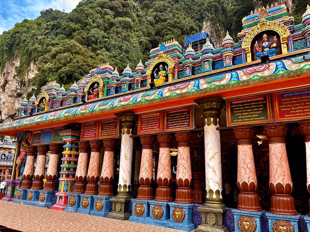 Genting Highlands & Batu Caves Guided Day Tour - Image 7