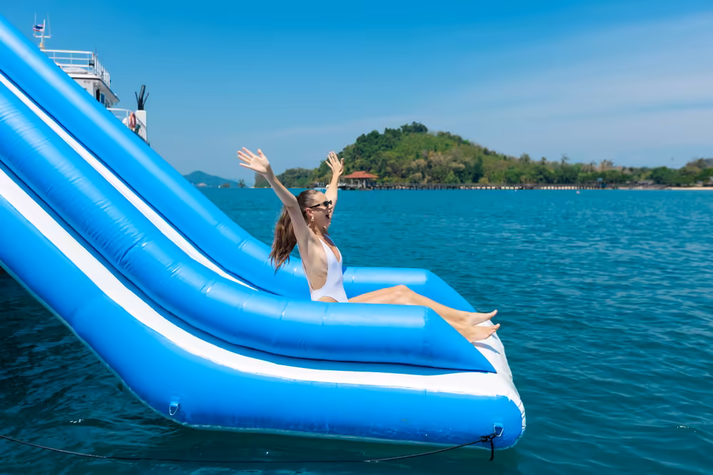 James Bond & Sunset Dinner Cruise by Seanery - Image 7