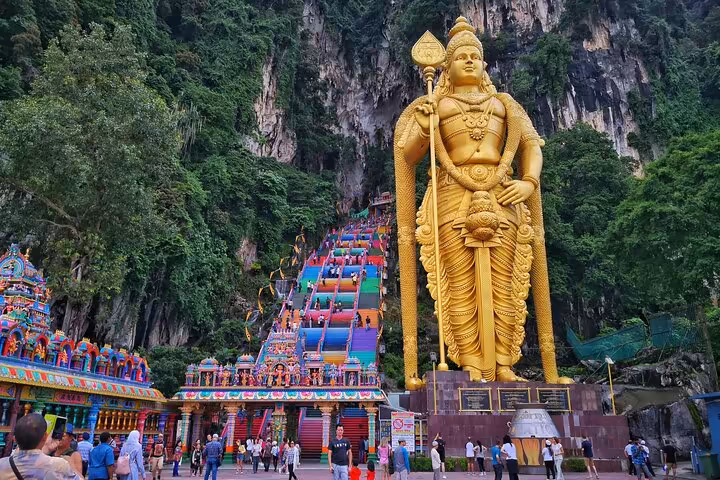Kuala Lumpur Suburbs & Batu Caves Tour - Image 6