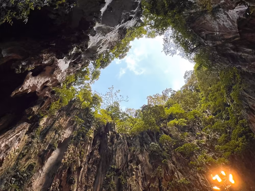 Kuala Lumpur Suburbs & Batu Caves Tour - Image 8