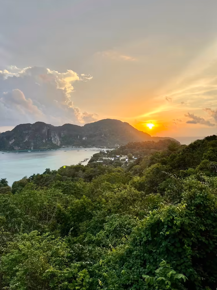 Phi Phi Island & Bamboo Island by Sawanu Speed Catamaran - Image 22