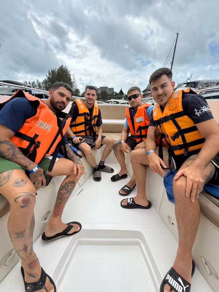 Phuket: Phi Phi & Bamboo Islands Speedboat Day Trip - Image 9