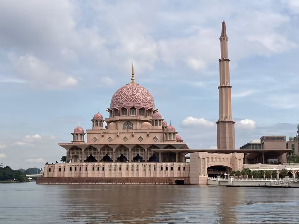 Putrajaya Half-Day Tour with Pink Mosque & River Cruise - Image 12