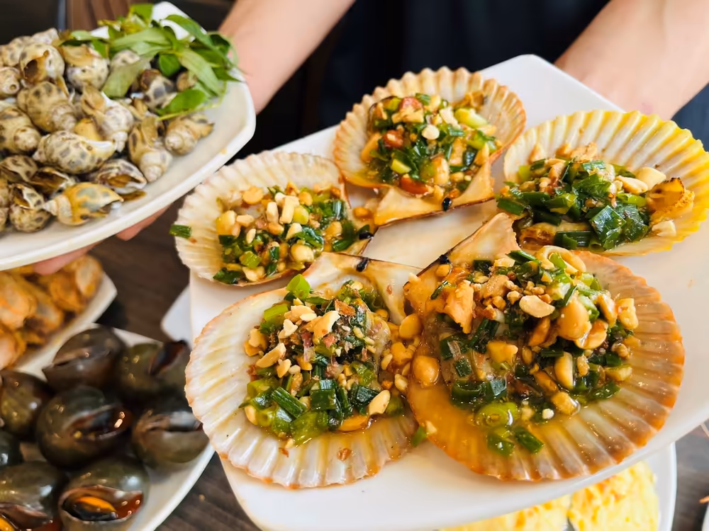 天黑后的西贡：日落屋顶与海鲜盛宴 - Image 4